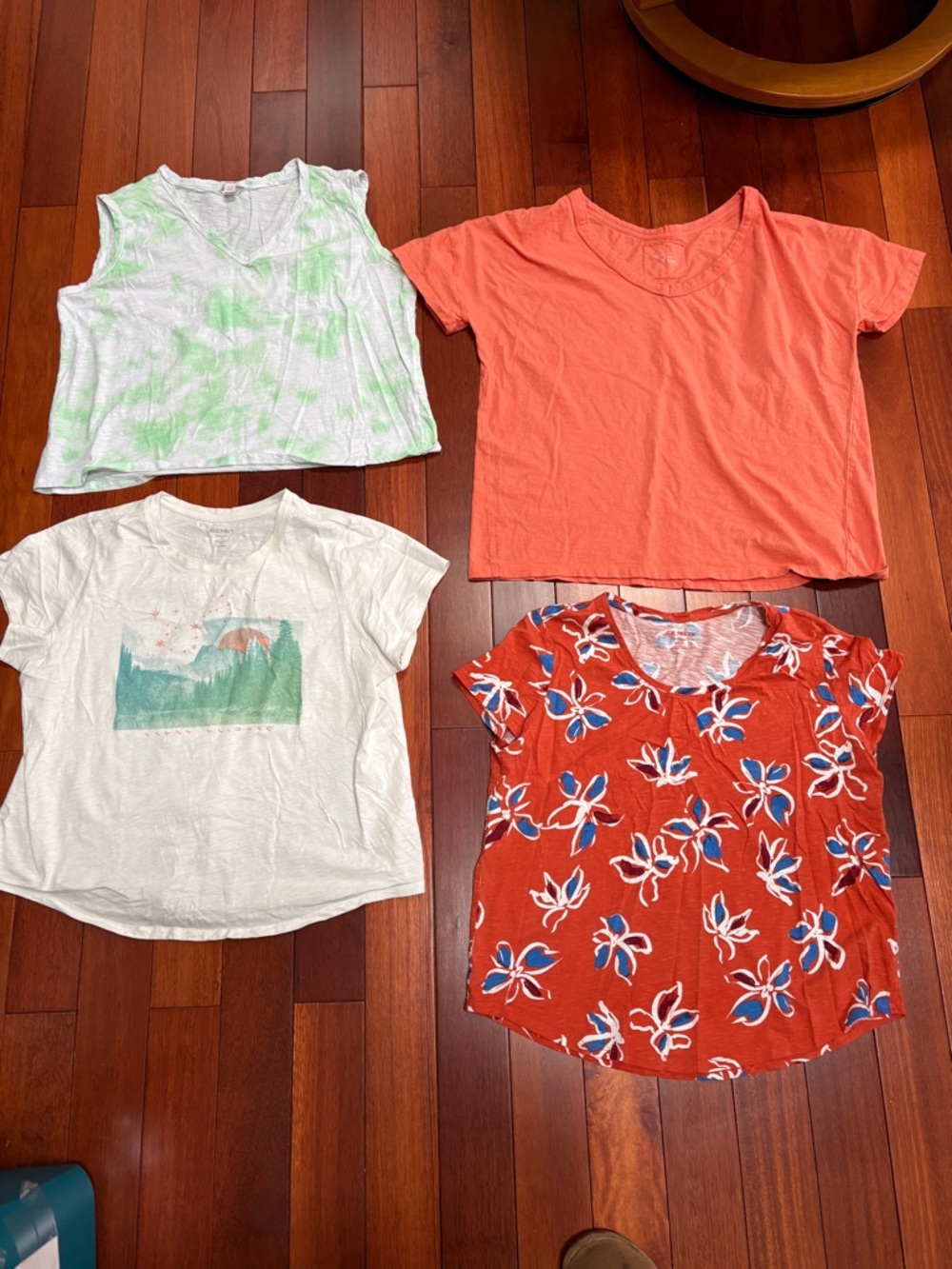 Ladies bundle of 4 XL
